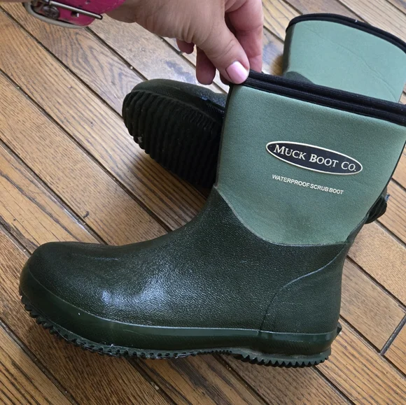 Muck Boot Co. Green Waterproof Scrub Boots - Picture 2 of 4